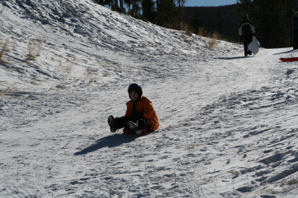 2009-12-27-Sledding-037-Dax.JPG
