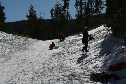 2009-12-27-Sledding-099-Dax.JPG