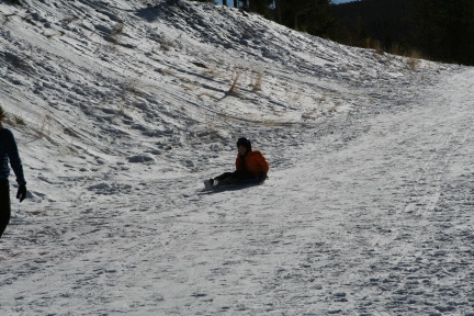 2009-12-27-Sledding-106-Dax.JPG