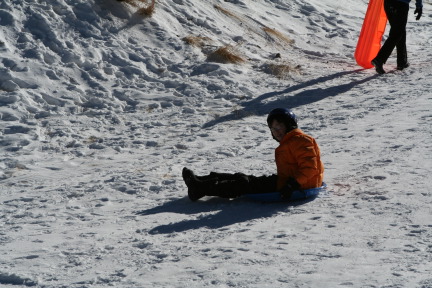 2009-12-27-Sledding-111-Dax.JPG