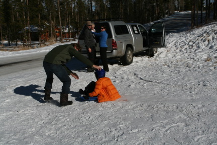 2009-12-27-Sledding-143-Dax-Justin.JPG