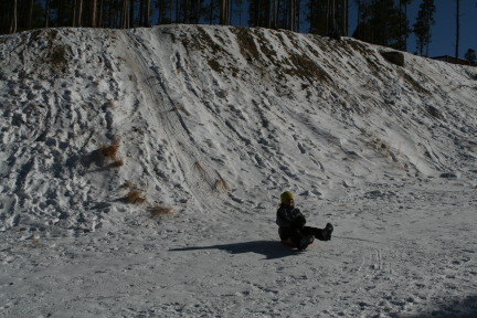 2009-12-27-Sledding-161-Vale.JPG