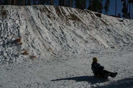 2009-12-27-Sledding-162-Vale.JPG