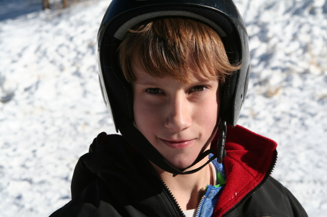2009/Best_of/640x480_2009-12-27-Sledding-167-Chance-GOOD.JPG