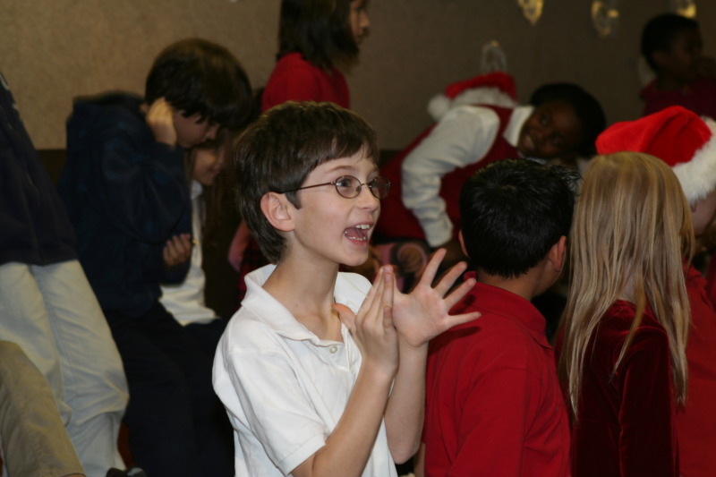 2009/Best_of/800x600_2009-12-16-NYOS-Christmas-Pagent-06-Dax-GOOD.JPG