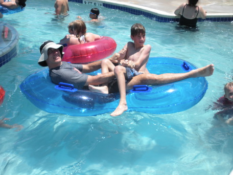 2009-05-25-Veterans-Day-24-Pool-Travis-Chance-GOOD.JPG