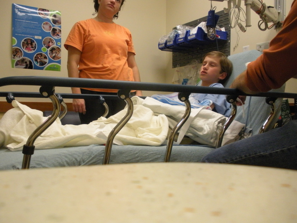 2010/01(January)/Chance-Broken-Arm/1024x768_2010-01-01-Chance-Broken-Arm-04.JPG
