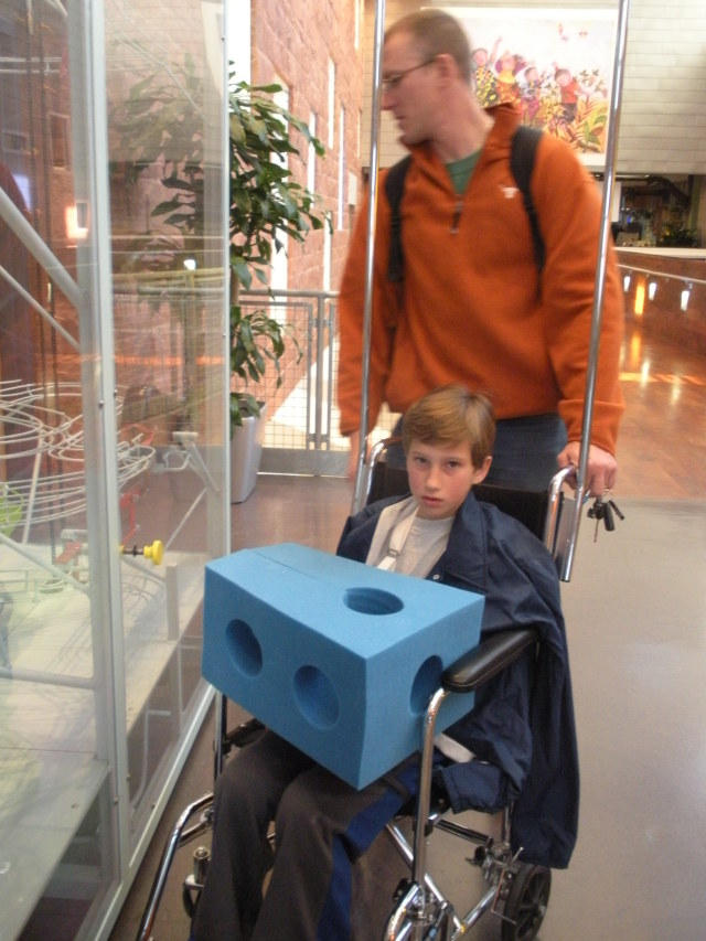 2010/01(January)/Chance-Broken-Arm/640x480_2010-01-01-Chance-Broken-Arm-09.JPG