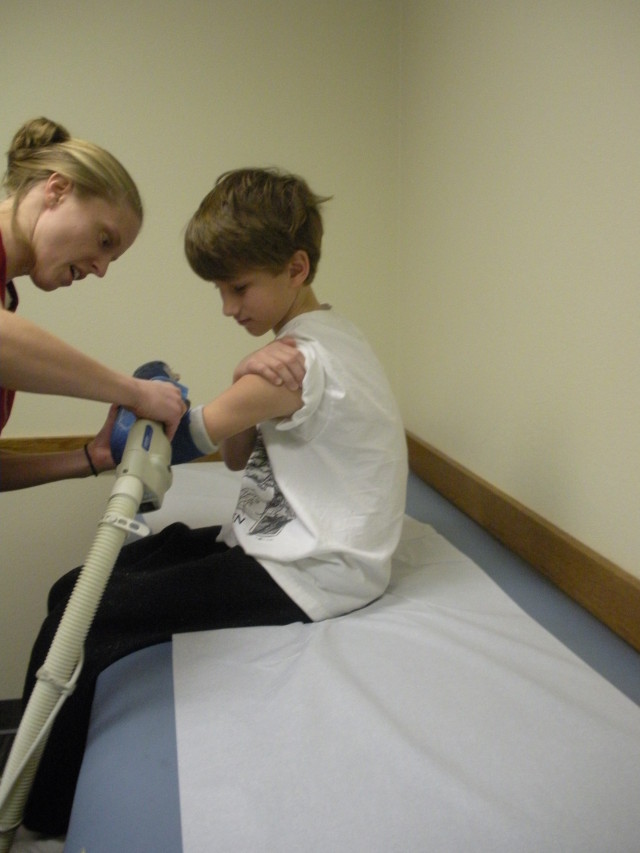 2010/01(January)/Chance-Broken-Arm/640x480_2010-02-05-Chance-Broken-Arm-01.JPG