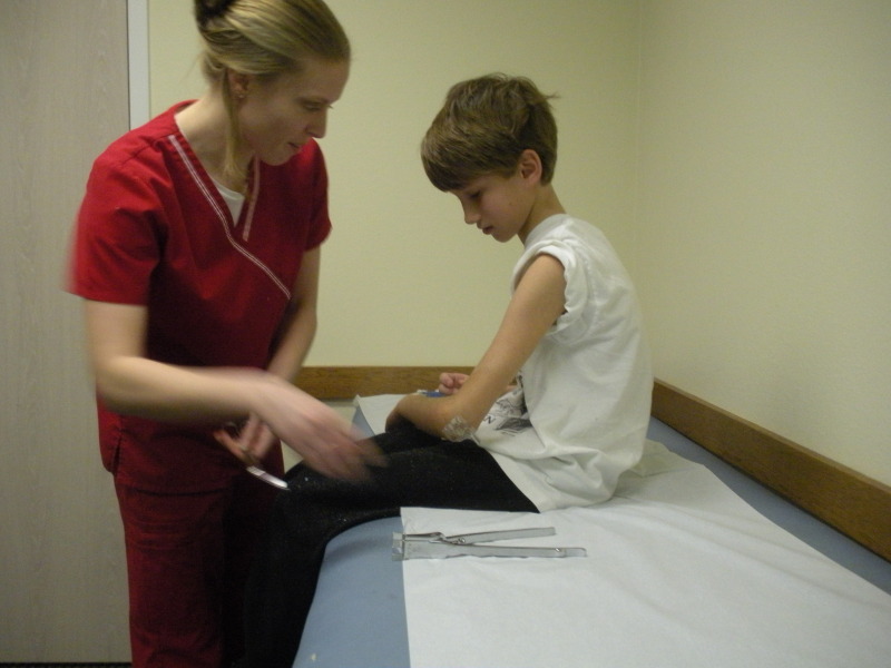2010/01(January)/Chance-Broken-Arm/800x600_2010-02-05-Chance-Broken-Arm-04.JPG
