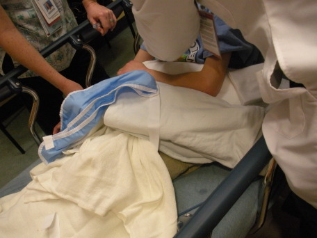 2010-01-01-Chance-Broken-Arm-02.JPG