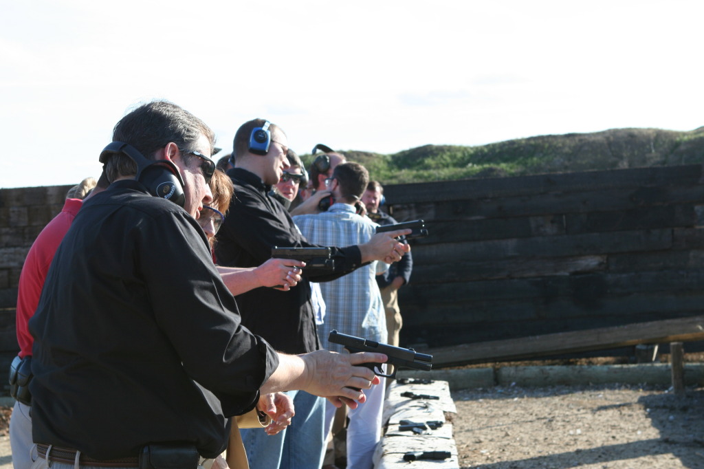 2010/01(January)/ITOC-R1-TeamLead-Tazer/1024x768_2010-01-12-ITOC-R1-TeamLead-033-Steve-Lydia-Travis-Troy.JPG