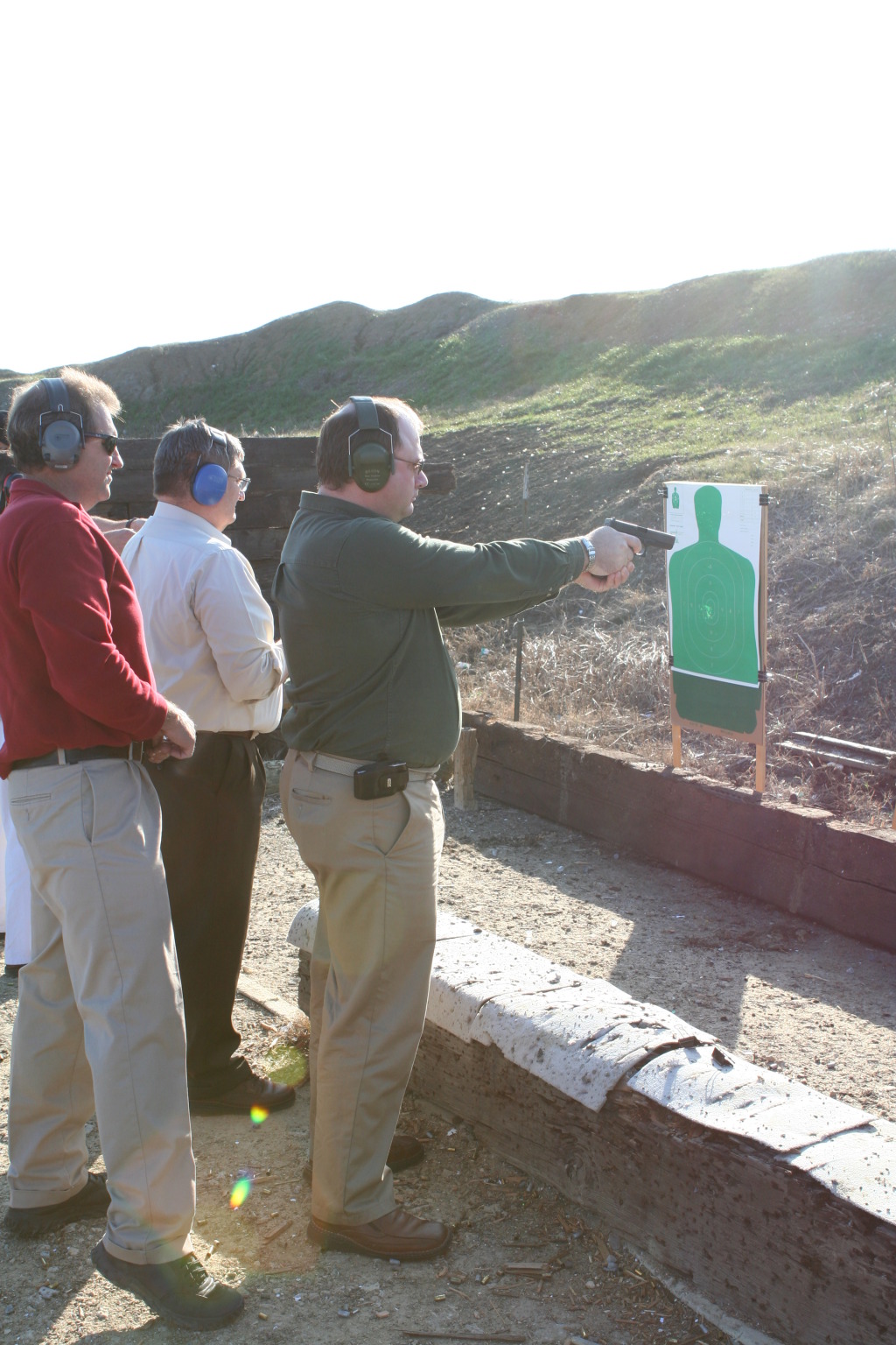 2010/01(January)/ITOC-R1-TeamLead-Tazer/1024x768_2010-01-12-ITOC-R1-TeamLead-041-Stan-Shane.JPG