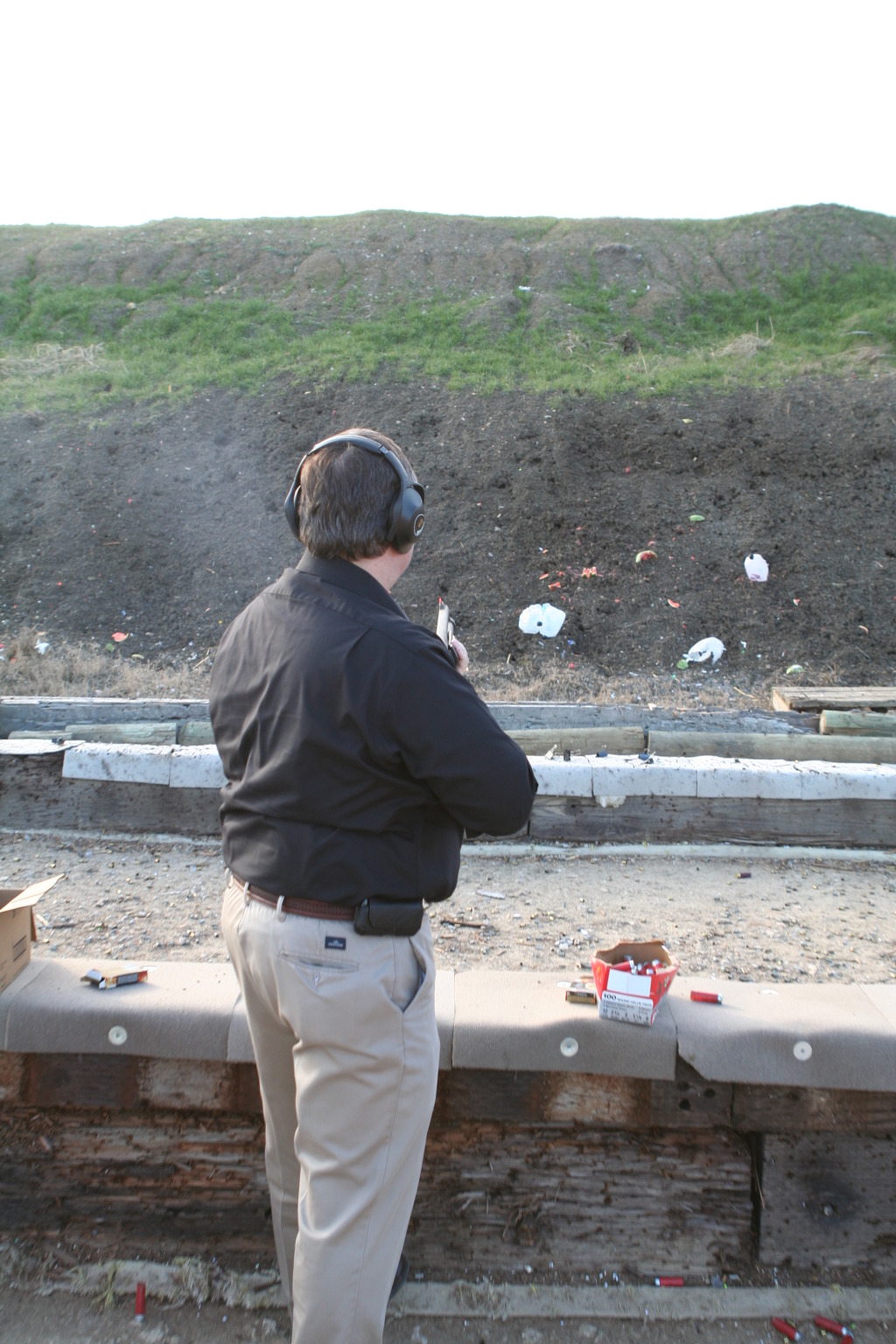 2010/01(January)/ITOC-R1-TeamLead-Tazer/1024x768_2010-01-12-ITOC-R1-TeamLead-116-Steve-Watermelon.JPG