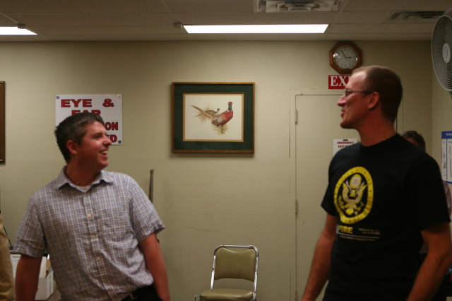 2010/01(January)/ITOC-R1-TeamLead-Tazer/640x480_2010-01-12-ITOC-R1-TeamLead-028-Travis-gets-tazed-Bill.JPG