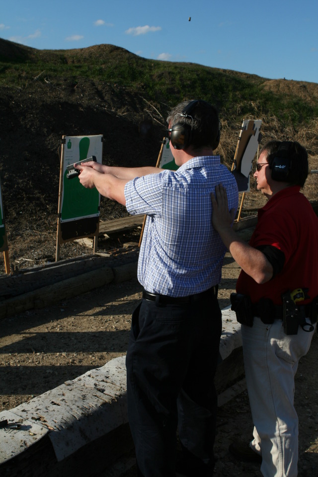 2010/01(January)/ITOC-R1-TeamLead-Tazer/640x480_2010-01-12-ITOC-R1-TeamLead-044-Bill.JPG