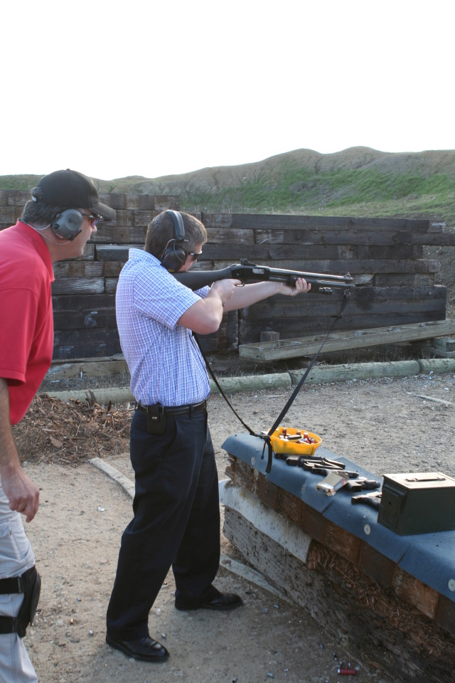 2010/01(January)/ITOC-R1-TeamLead-Tazer/640x480_2010-01-12-ITOC-R1-TeamLead-079-Bill.JPG