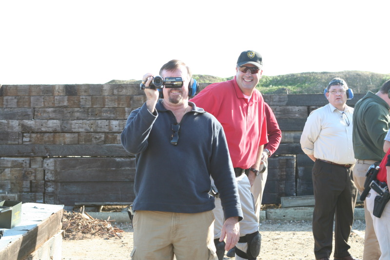 2010/01(January)/ITOC-R1-TeamLead-Tazer/800x600_2010-01-12-ITOC-R1-TeamLead-035-Mike-Stan.JPG