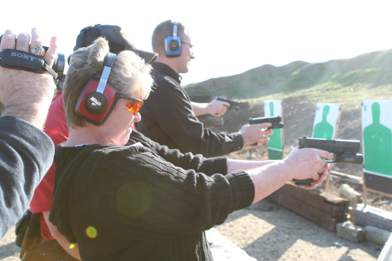 2010-01-12-ITOC-R1-TeamLead-039-Zanna-Travis.JPG