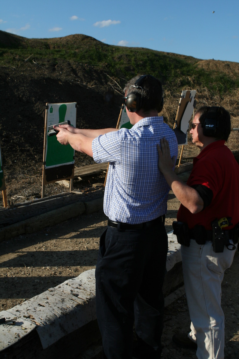 2010/01(January)/ITOC-R1-TeamLead-Tazer/800x600_2010-01-12-ITOC-R1-TeamLead-045-Bill.JPG