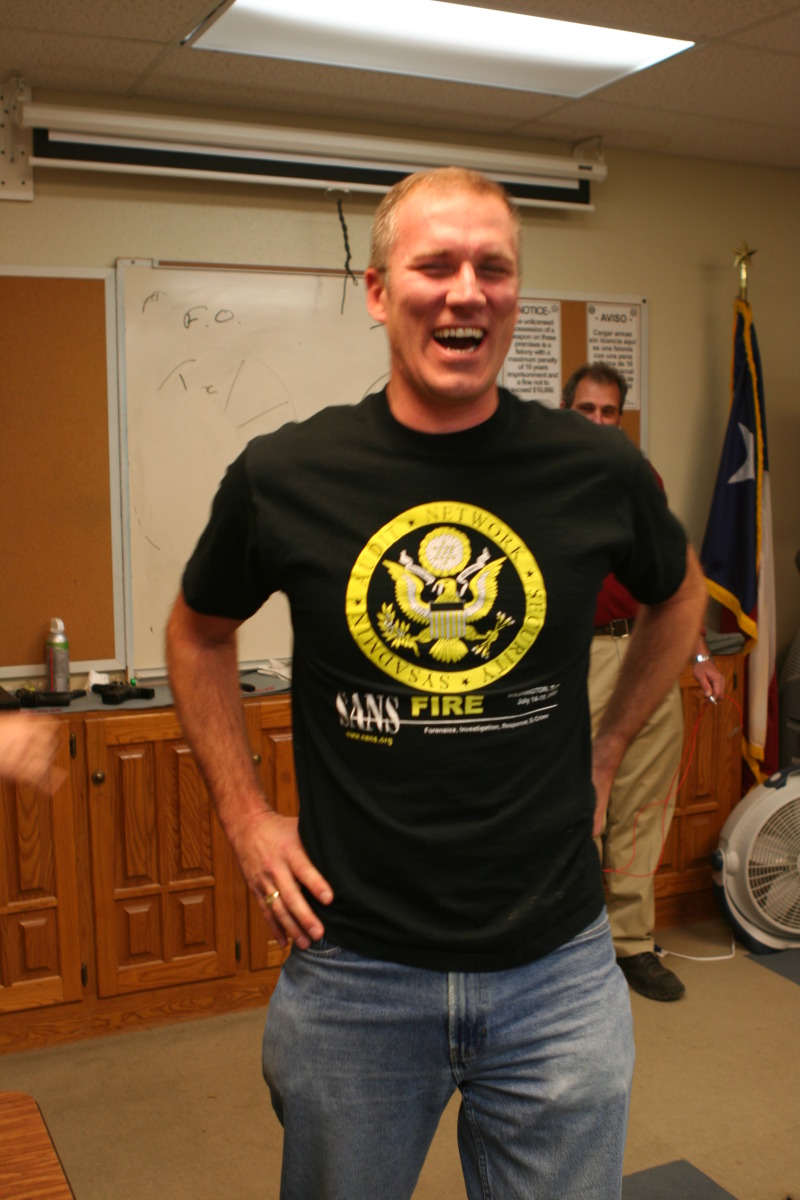 2010/01(January)/ITOC-R1-TeamLead-Tazer/800x600_2010-01-12-ITOC-R1-TeamLead-045-Travis-gets-tazed.JPG