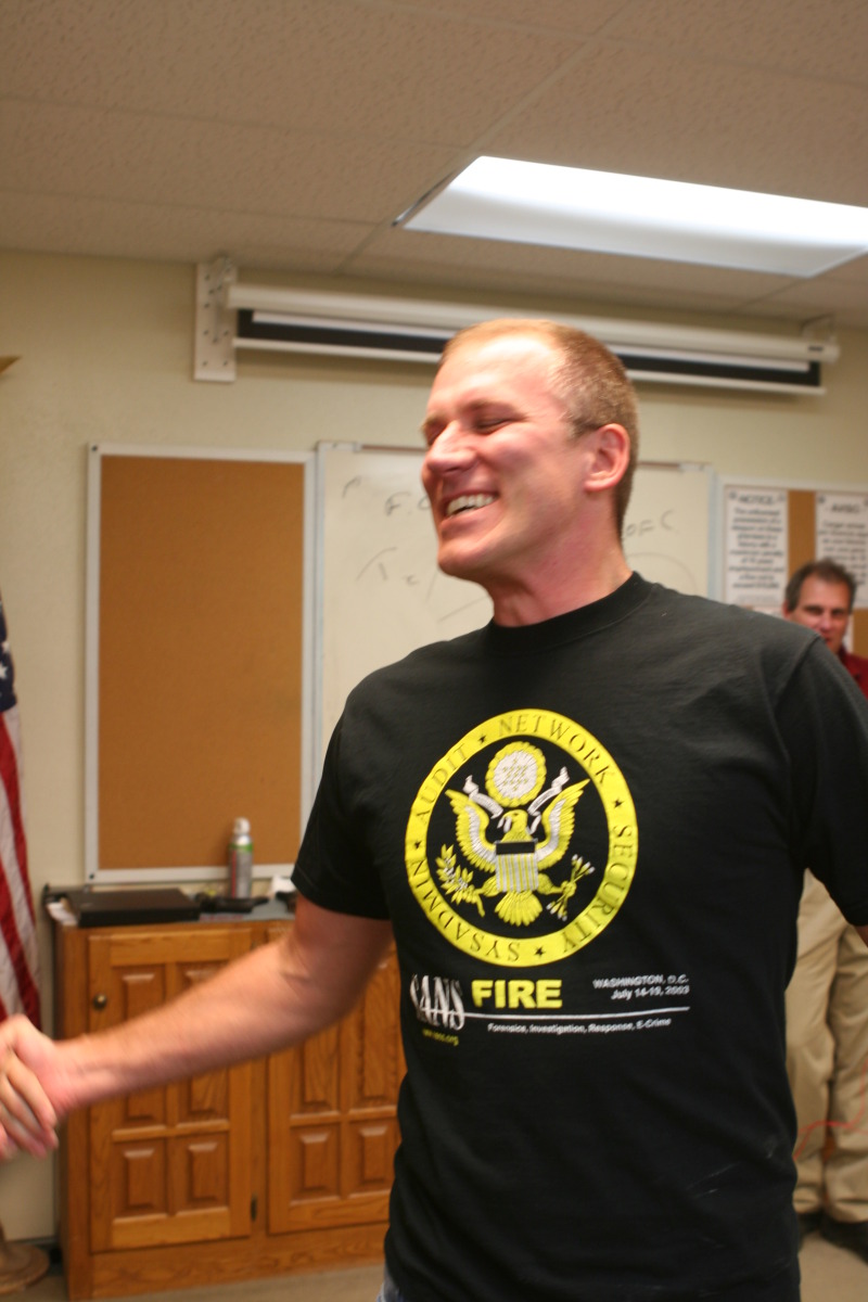 2010/01(January)/ITOC-R1-TeamLead-Tazer/800x600_2010-01-12-ITOC-R1-TeamLead-048-Travis-gets-tazed.JPG