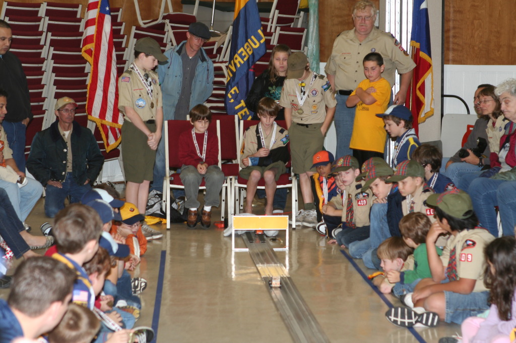 2010/01(January)/Pack409-Pinewood-Derby/1024x768_2010-01-16-Pack409-Pinewood-Derby-028-Chance.JPG
