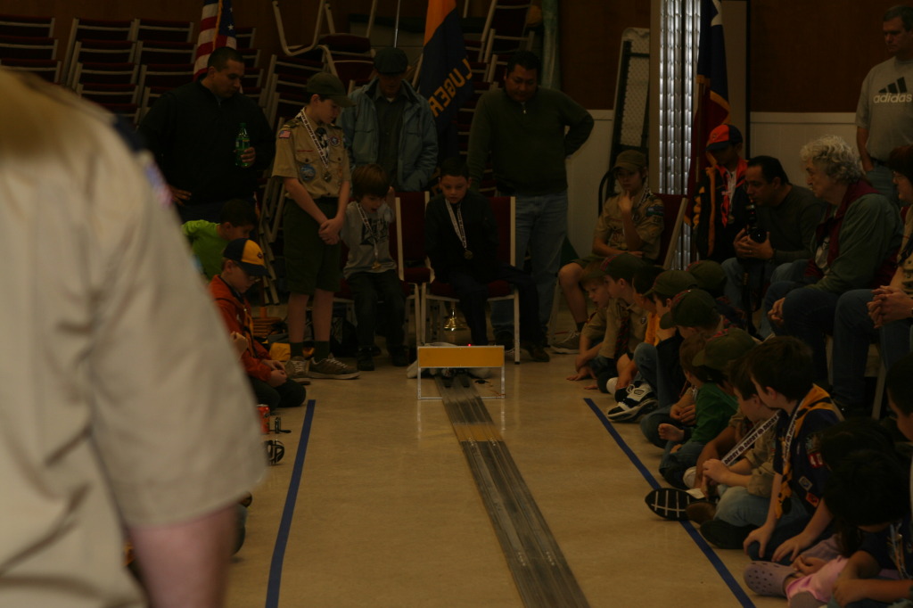 2010/01(January)/Pack409-Pinewood-Derby/1024x768_2010-01-16-Pack409-Pinewood-Derby-036.JPG