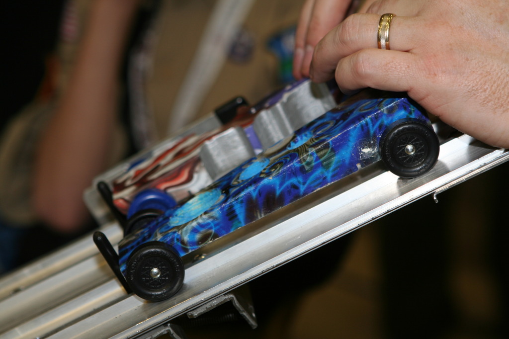 2010/01(January)/Pack409-Pinewood-Derby/1024x768_2010-01-16-Pack409-Pinewood-Derby-043.JPG