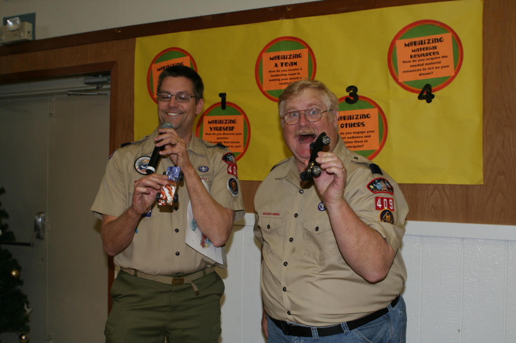 2010/01(January)/Pack409-Pinewood-Derby/1024x768_2010-01-16-Pack409-Pinewood-Derby-091-Matt-JimWebb.JPG