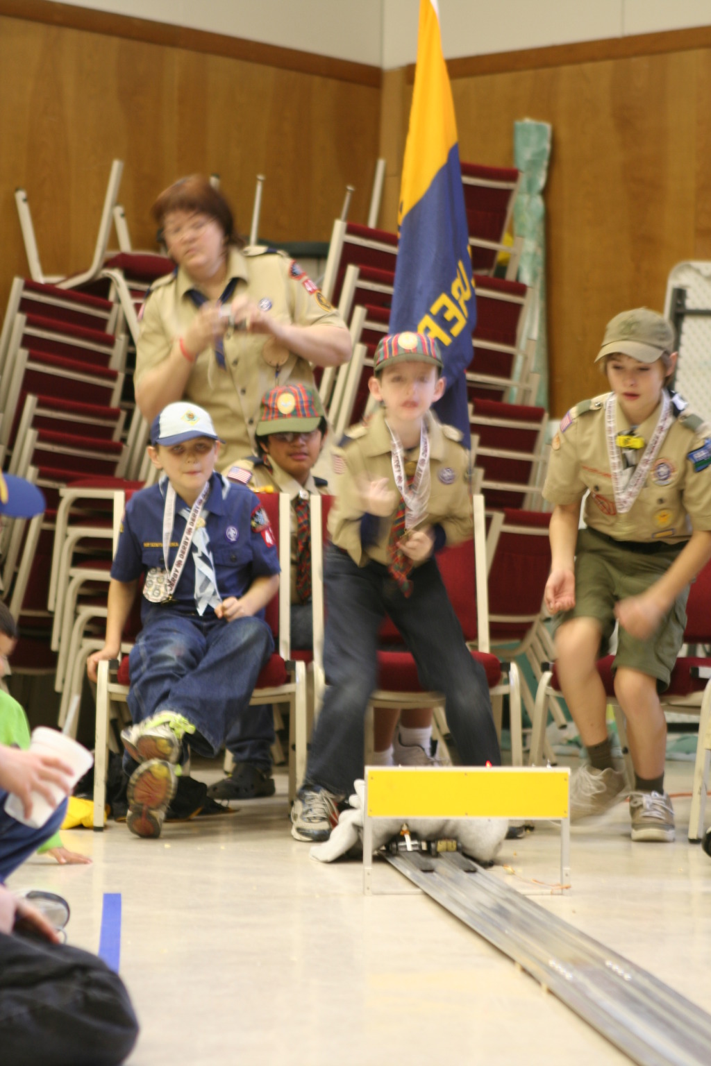 2010/01(January)/Pack409-Pinewood-Derby/1024x768_2010-01-16-Pack409-Pinewood-Derby-110-Andrew.JPG