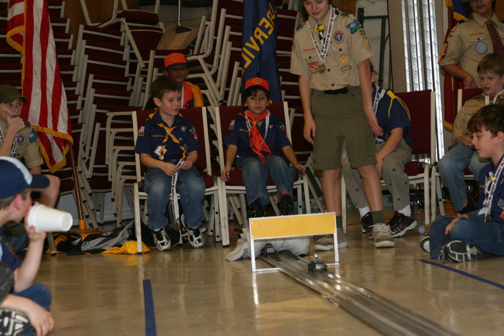 2010/01(January)/Pack409-Pinewood-Derby/1024x768_2010-01-16-Pack409-Pinewood-Derby-123.JPG