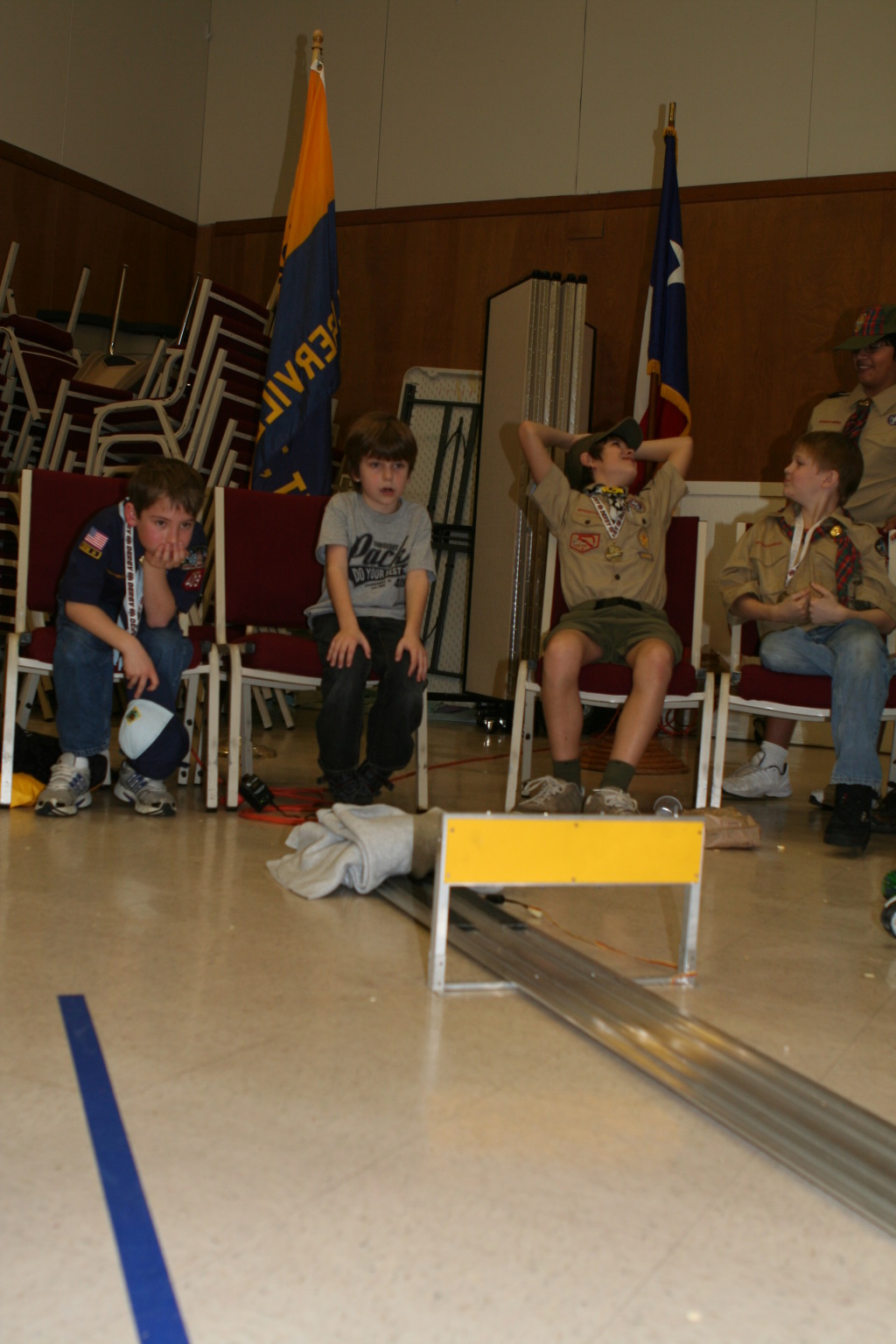 2010/01(January)/Pack409-Pinewood-Derby/1024x768_2010-01-16-Pack409-Pinewood-Derby-143.JPG