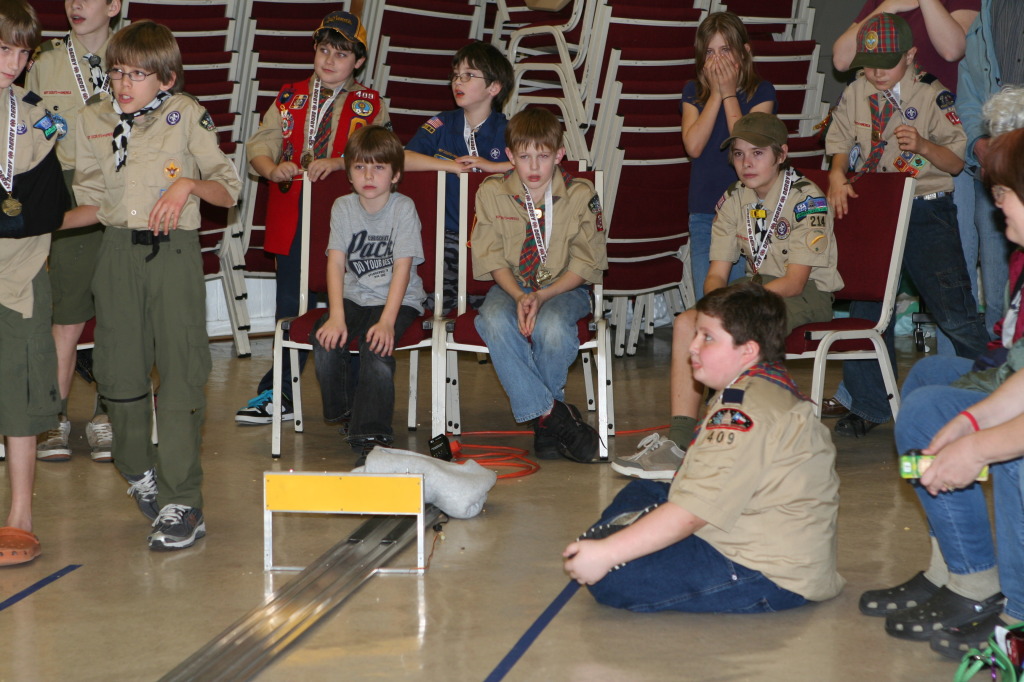 2010/01(January)/Pack409-Pinewood-Derby/1024x768_2010-01-16-Pack409-Pinewood-Derby-161.JPG