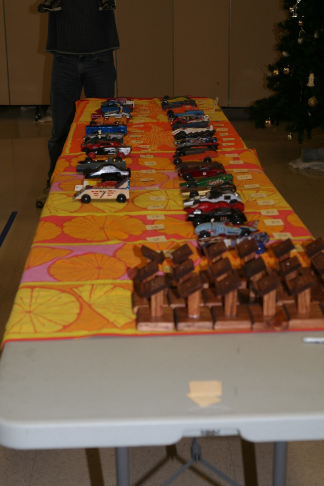 2010/01(January)/Pack409-Pinewood-Derby/640x480_2010-01-16-Pack409-Pinewood-Derby-001.JPG