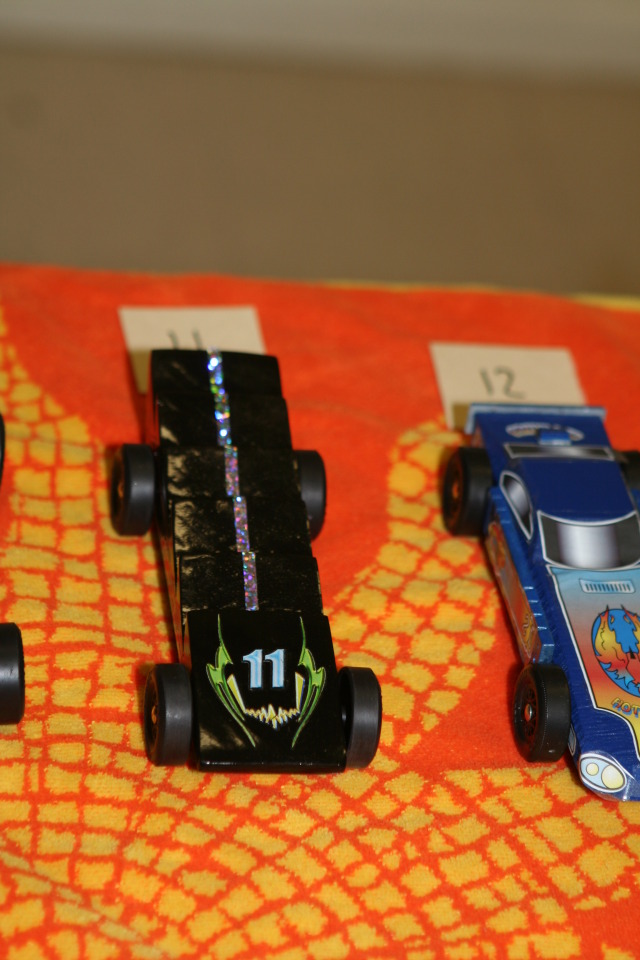 2010/01(January)/Pack409-Pinewood-Derby/640x480_2010-01-16-Pack409-Pinewood-Derby-009.JPG