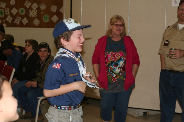 2010/01(January)/Pack409-Pinewood-Derby/640x480_2010-01-16-Pack409-Pinewood-Derby-087-Case.JPG
