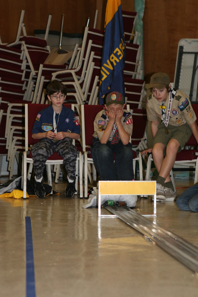 2010/01(January)/Pack409-Pinewood-Derby/640x480_2010-01-16-Pack409-Pinewood-Derby-117.JPG