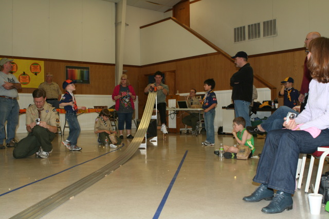 2010/01(January)/Pack409-Pinewood-Derby/640x480_2010-01-16-Pack409-Pinewood-Derby-134.JPG