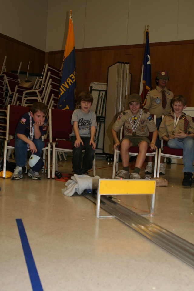 2010/01(January)/Pack409-Pinewood-Derby/640x480_2010-01-16-Pack409-Pinewood-Derby-146.JPG