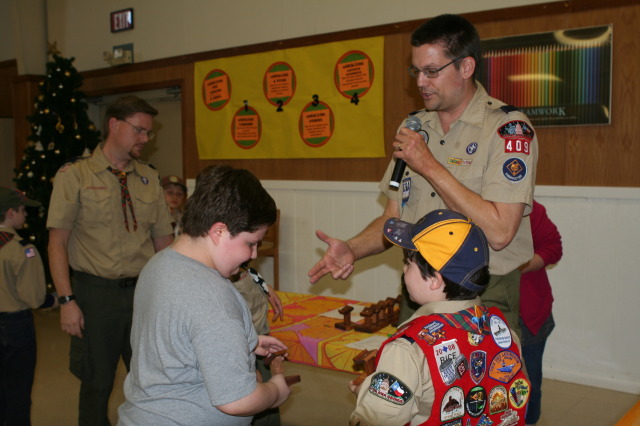 2010-01-16-Pack409-Pinewood-Derby-185-Matt-Thomas-Logan.JPG
