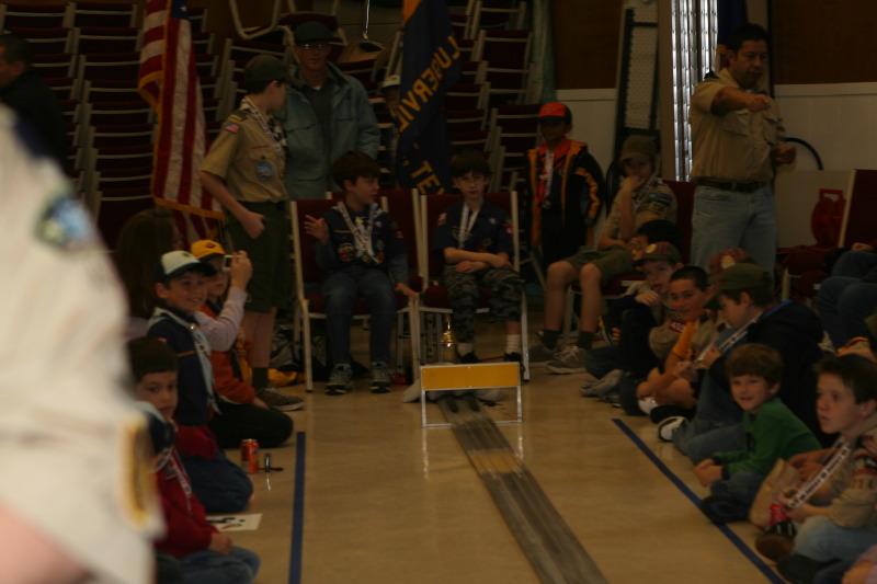 2010/01(January)/Pack409-Pinewood-Derby/800x600_2010-01-16-Pack409-Pinewood-Derby-039.JPG