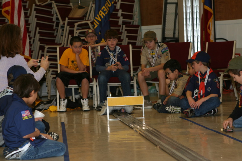 2010/01(January)/Pack409-Pinewood-Derby/800x600_2010-01-16-Pack409-Pinewood-Derby-101-CJ.JPG