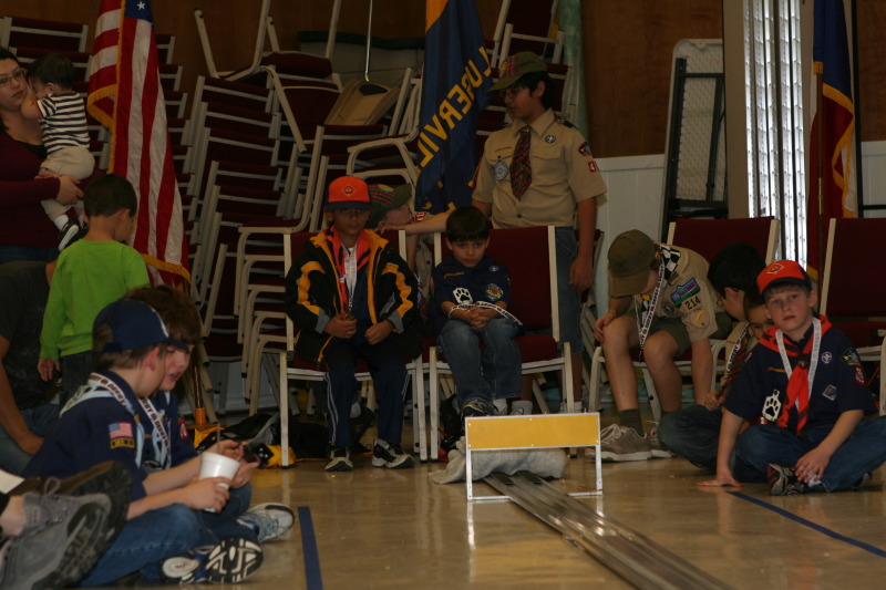 2010/01(January)/Pack409-Pinewood-Derby/800x600_2010-01-16-Pack409-Pinewood-Derby-102.JPG