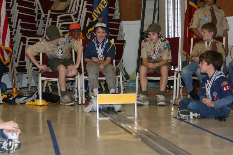2010/01(January)/Pack409-Pinewood-Derby/800x600_2010-01-16-Pack409-Pinewood-Derby-125-Case.JPG