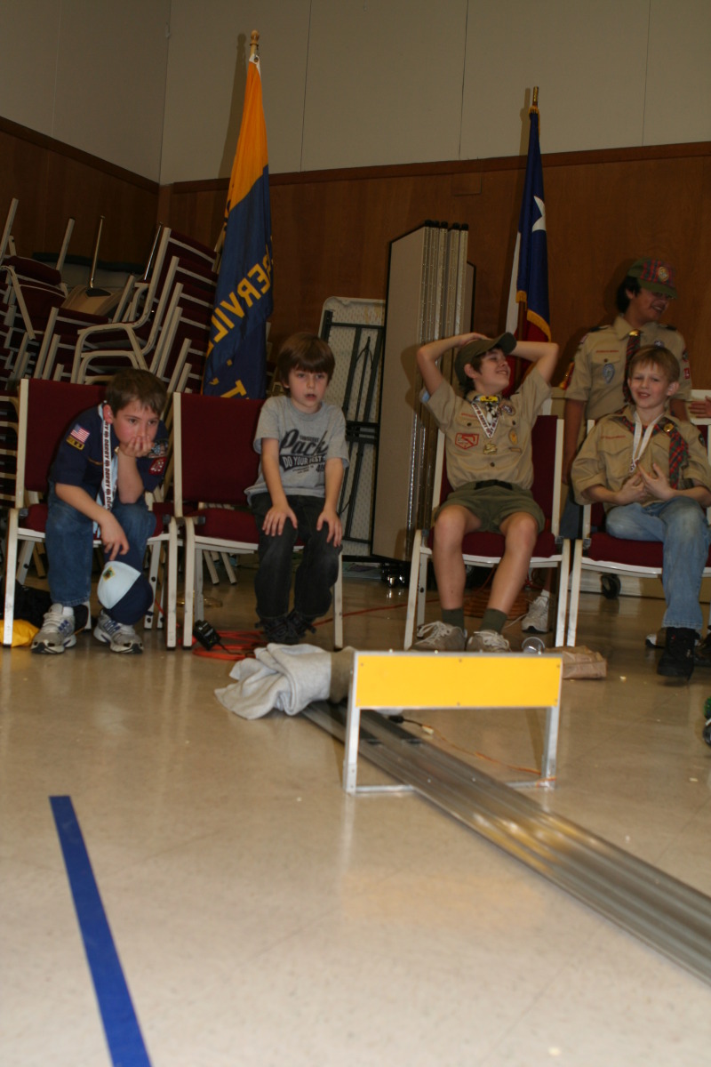2010/01(January)/Pack409-Pinewood-Derby/800x600_2010-01-16-Pack409-Pinewood-Derby-144.JPG