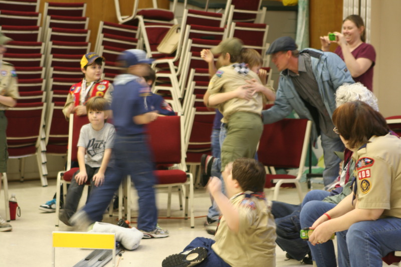 2010/01(January)/Pack409-Pinewood-Derby/800x600_2010-01-16-Pack409-Pinewood-Derby-168.JPG