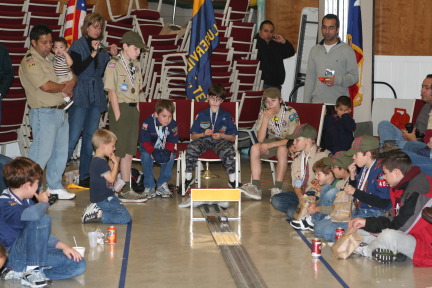 2010-01-16-Pack409-Pinewood-Derby-081-Dax.JPG