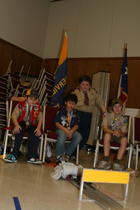 2010-01-16-Pack409-Pinewood-Derby-153-Logan.JPG