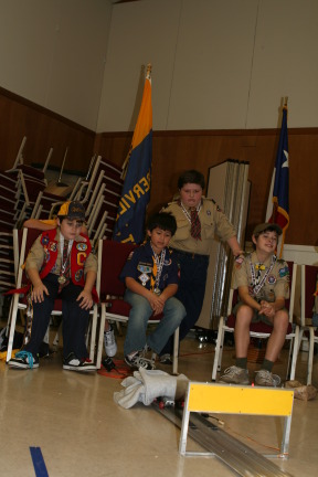 2010-01-16-Pack409-Pinewood-Derby-154-Logan.JPG